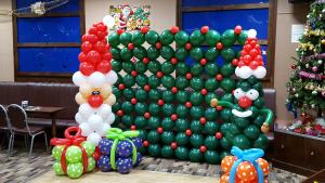 Large Christmas Display at Canton Liberal Club By Cardiff Balloons