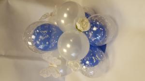 Butterfly & Rose Centre piece. #CardiffBalloons #weddingballoons